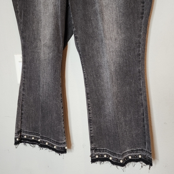 NWT Lane Bryant Pearl Embellished Kick Boot charcoal Super stretch jeans Sz 16P - Picture 12 of 16